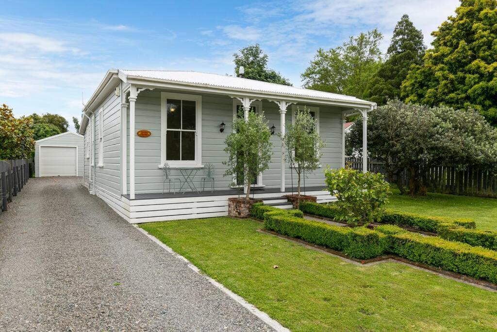 Historic Charm In Greytown - Cosy Kowhai Cottage Exterior foto